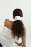 PEARL SHELL SILK SCRUNCHIE (MEDIUM)